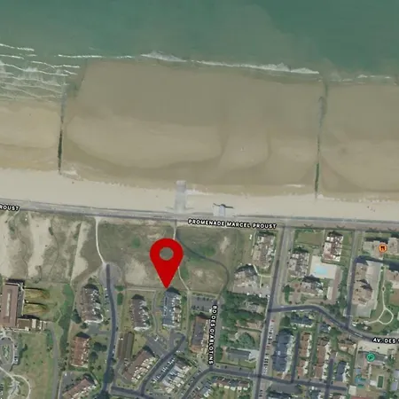 Perle Marine Au Pied De La * Cabourg