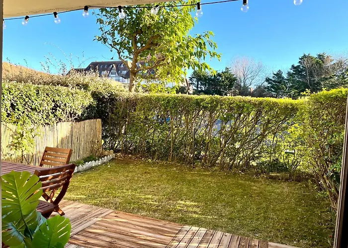 Perle Marine Au Pied De La * Cabourg