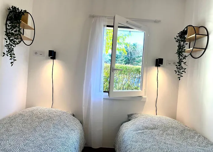 Perle Marine Au Pied De La * Cabourg